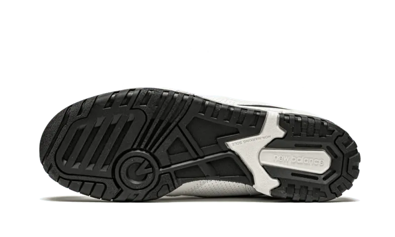 550 Sea Salt Black