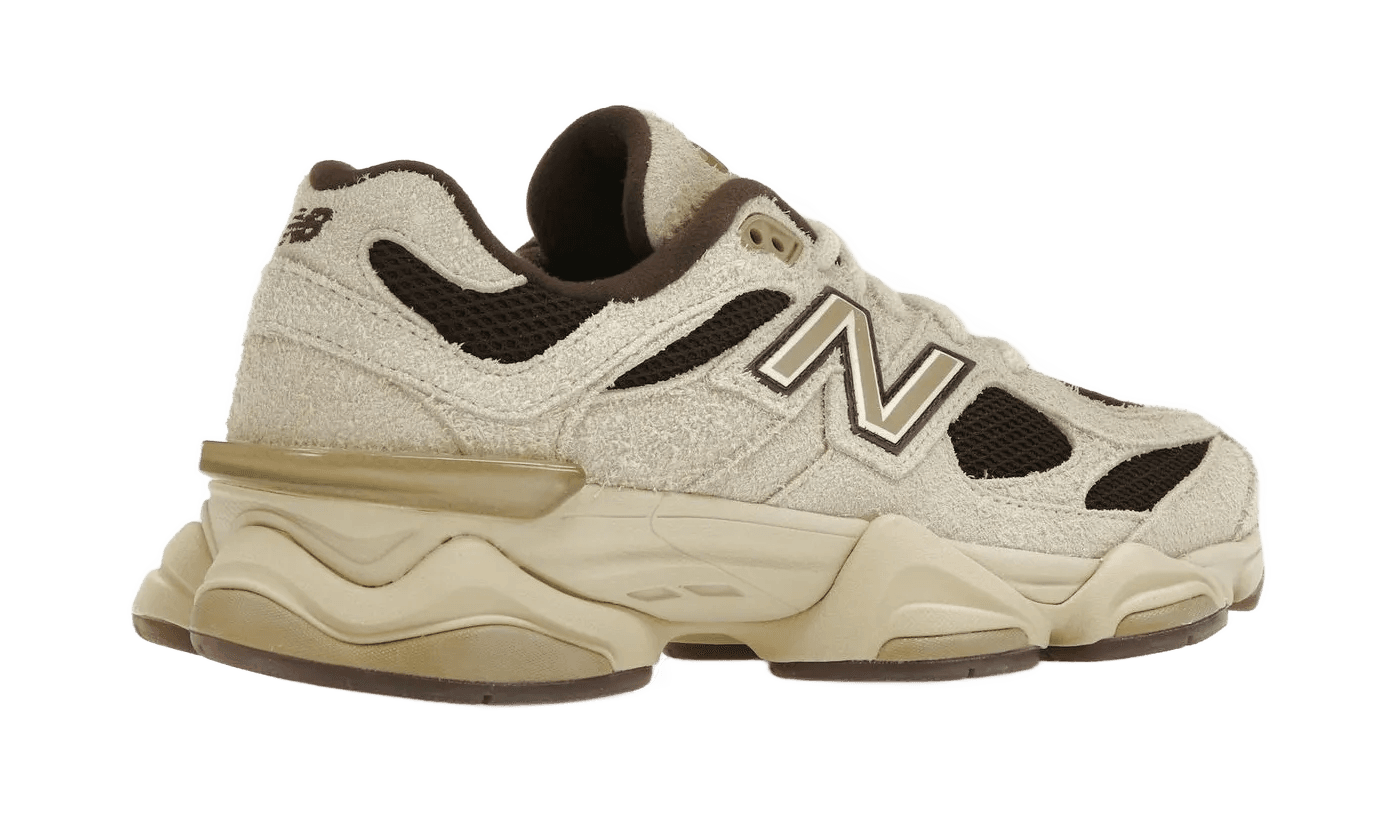 9060 Sydney McLaughlin-Levrone Linen Black Coffee