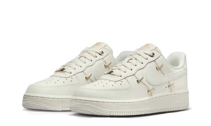 Air Force 1 '07 LX CN Sail Gold Swooshes