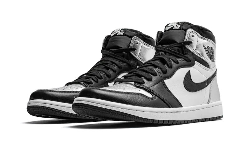 Air Jordan 1 Retro High Silver Toe