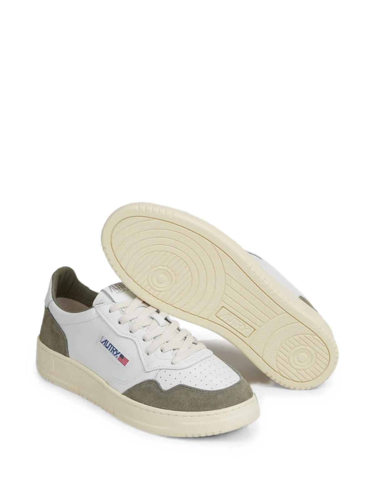 BASKETS AUTRY MEDALIST EN CUIR ET DAIN BLANC ET VERT