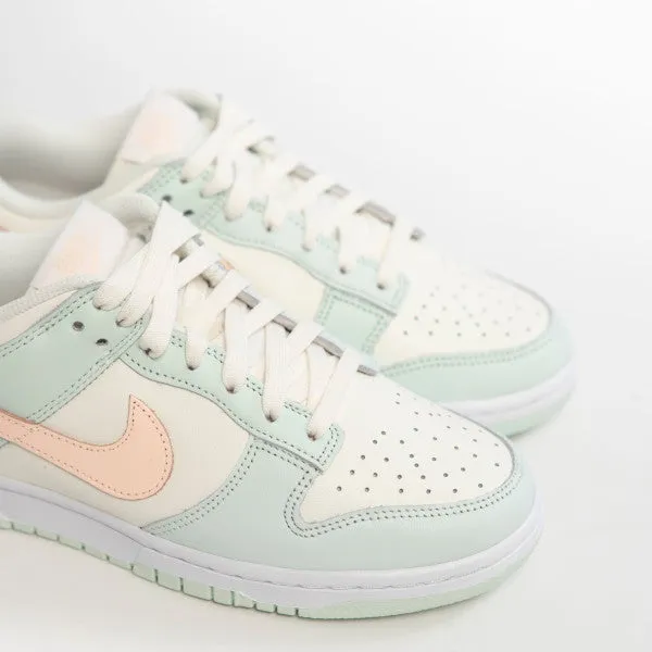 Dunk Low Barely Green