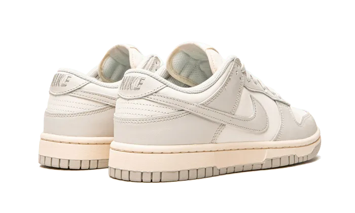 Dunk Low Light Bone