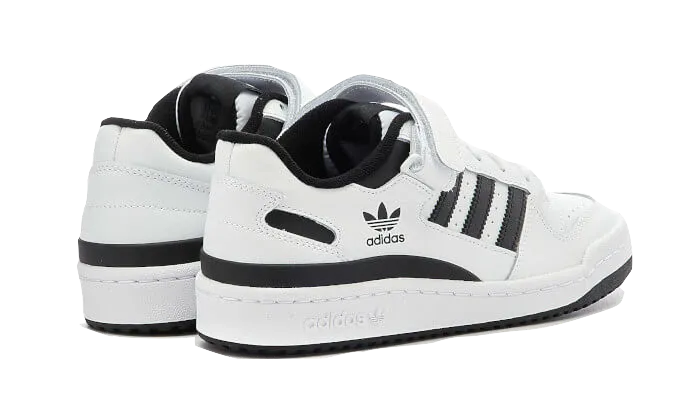 Forum Low White Black