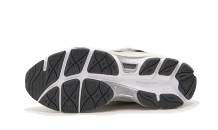 Gel-NYC Black Clay Grey