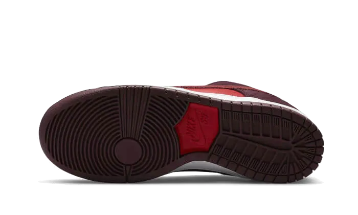 SB Dunk Low Cherry