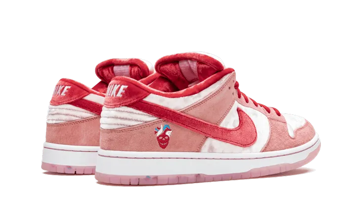 SB Dunk Low StrangeLove