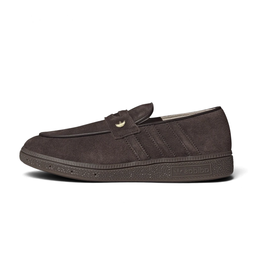 Chaussure We Have It adidas Handball Spezial Loafer en daim marron Aurora Cocoa avec semelle gomme