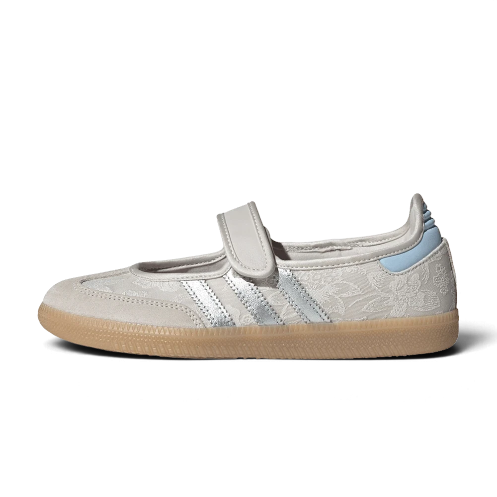 Sneakers We Have It adidas Liberty London Samba Jane en cuir beige avec détails argentés et motif floral