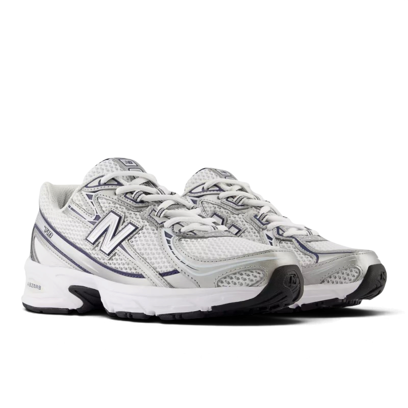 Baskets New Balance 740v2 We Have It blanches avec détails gris et bleu marine, design sportif en mesh et cuir
