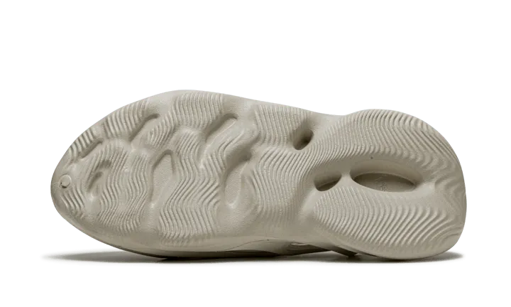 Yeezy Foam RNNR Sand