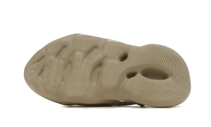 Yeezy Foam RNNR Stone Salt