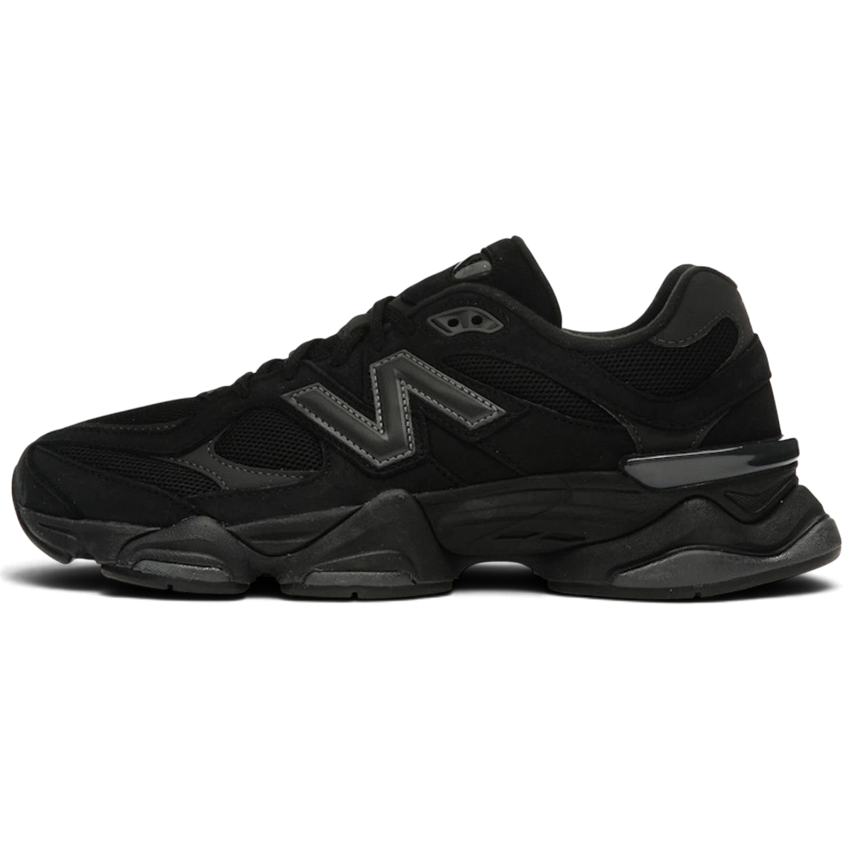 Baskets New Balance 9060 Black Cement chez We Have It, design noir moderne avec empeigne en cuir et semelle robuste.
