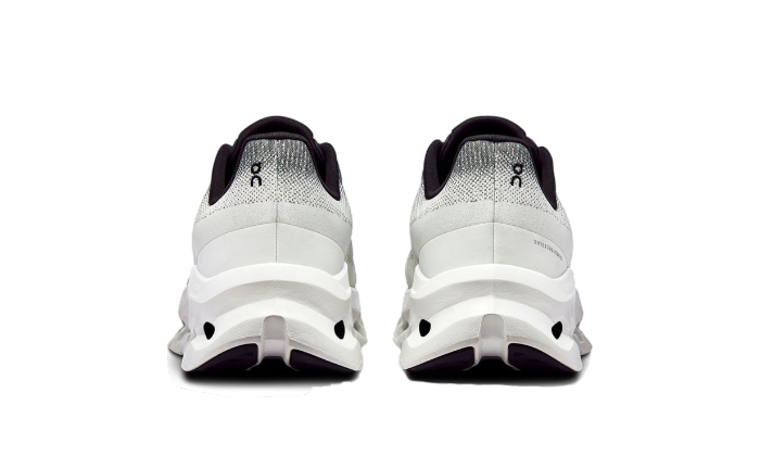 Running Cloudtilt Black Ivory