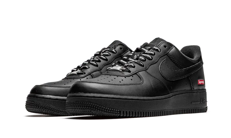 Air Force 1 Low Black Supreme