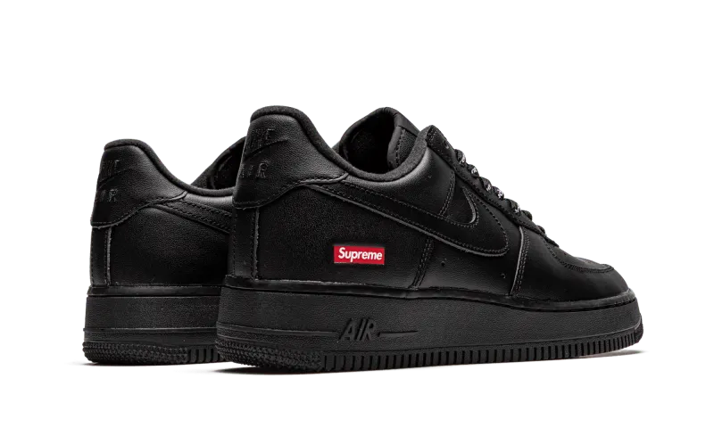 Air Force 1 Low Black Supreme