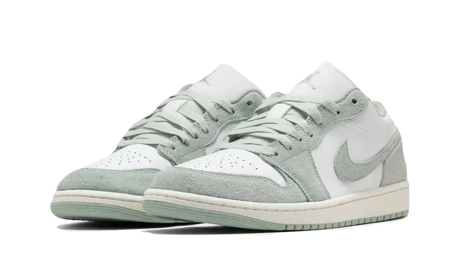 Air Jordan 1 Low SE White Seafoam