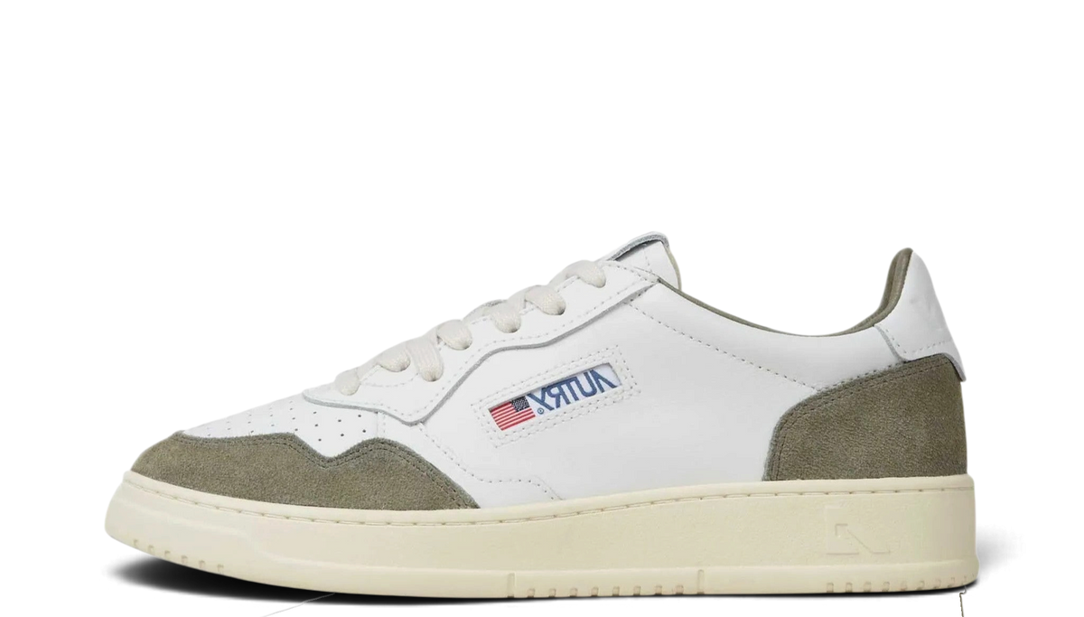 BASKETS AUTRY MEDALIST EN CUIR ET DAIN BLANC ET VERT
