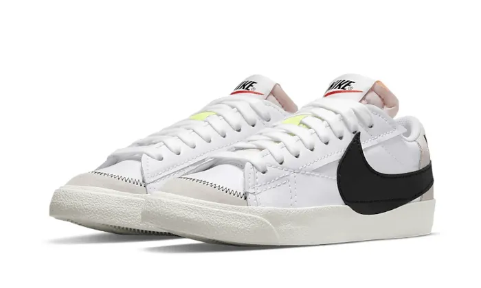 Blazer Low 77 Jumbo White Black Sail