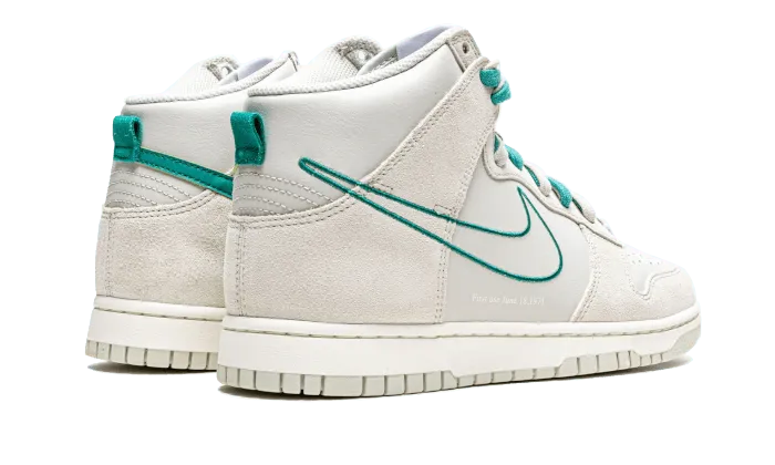 Dunk High First Use Light Bone Green Noise