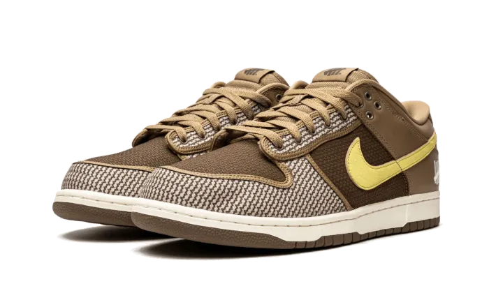 Dunk Low SP UNDEFEATED Canteen Dunk vs, AF1 Pack