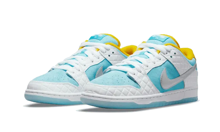 SB Dunk Low Pro FTC