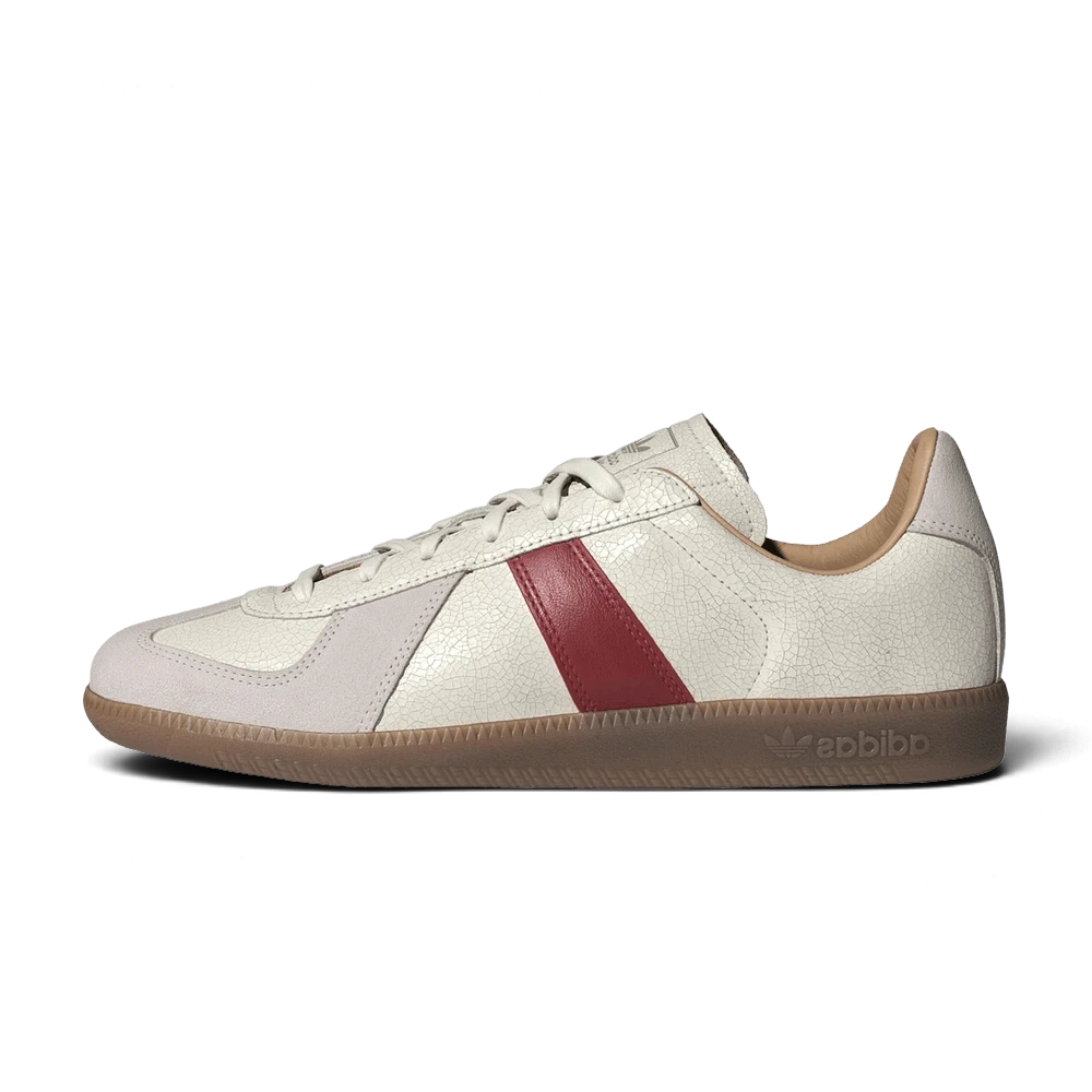 Baskets We Have It adidas BW Army en cuir blanc et rouge avec semelle en gomme, vue latérale