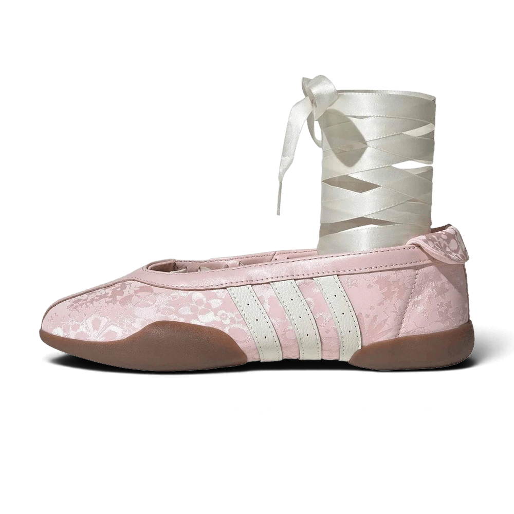 Chaussures We Have It adidas Taekwondo Mei Ballet Liberty London roses à motif floral avec lacets en ruban blanc