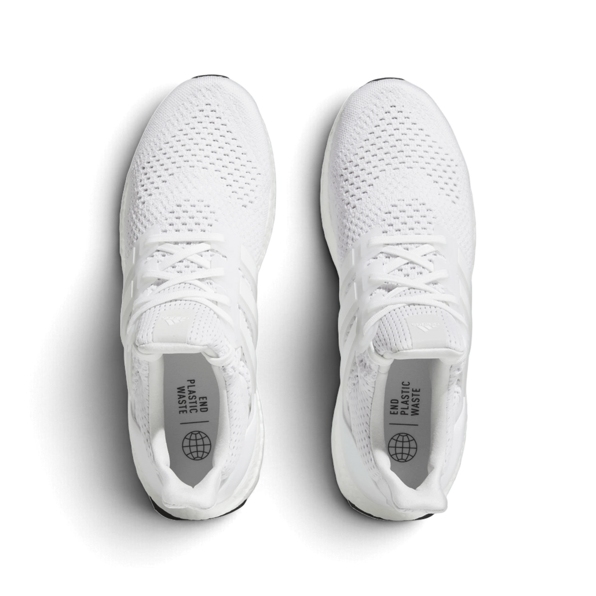 Vue de dessus des baskets We Have It adidas Ultra Boost 1.0 DNA Triple White en maille blanche avec semelle Boost