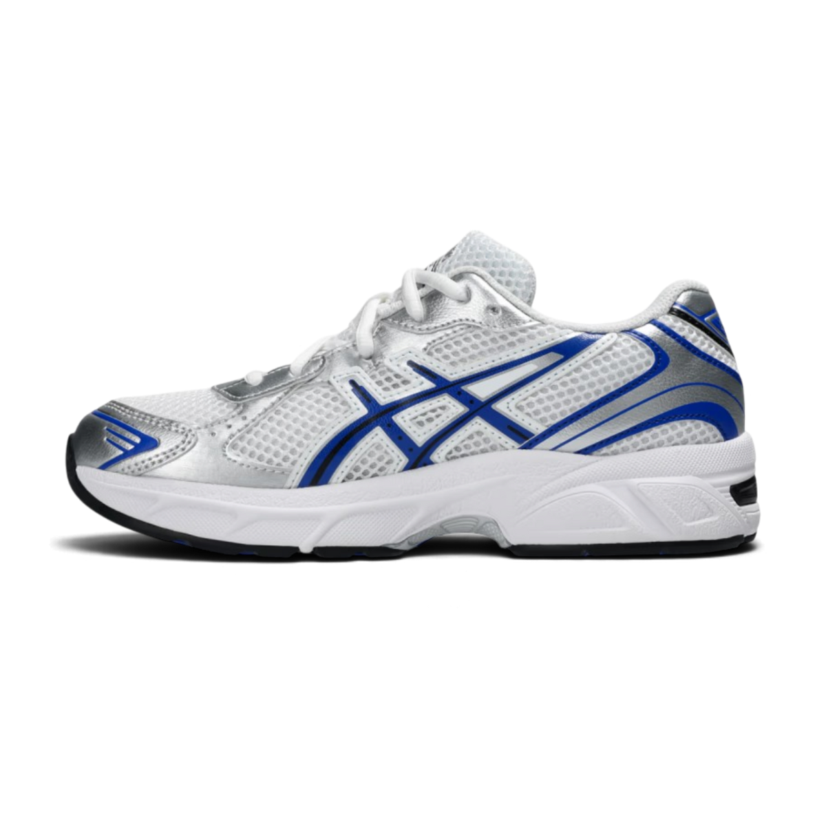 Baskets We Have It ASICS Gel-1130 pour enfant en mesh blanc avec détails argentés et accents bleus, vue latérale.