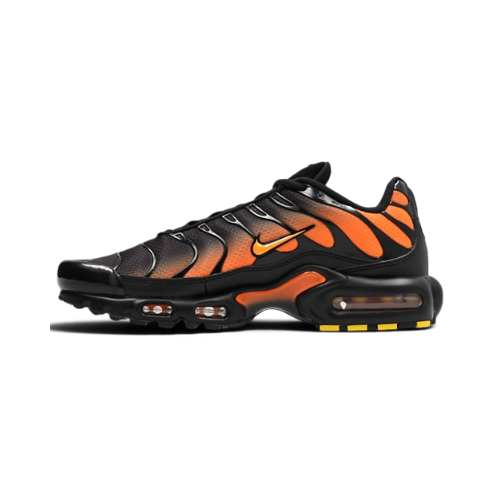 Baskets We Have It Nike Air Max Plus noires et orange avec empeigne en mesh et amorti Max Air
