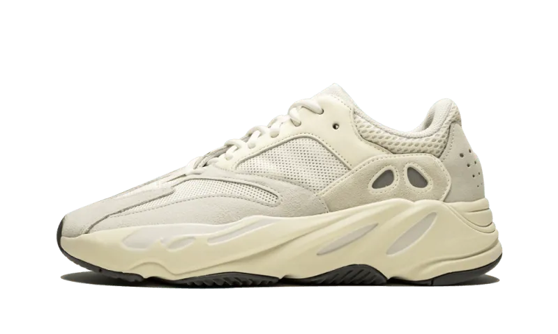 Yeezy 700 Analog